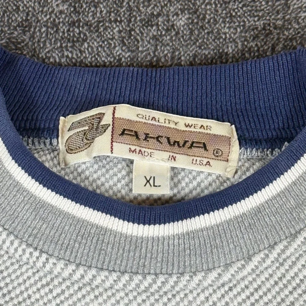 Vintage Akwa Paris Las Vegas Sweatshirt Mens XL Gray Textured Knit Made in USA